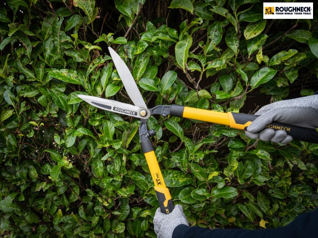 Roughneck XT Pro Hedge Shears 635mm (25in)