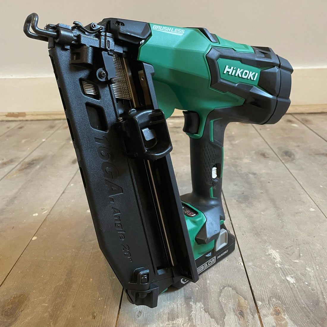 HiKOKI NT1865DMJYZ 18v 16 Gauge Brushless Straight Finish Nailer Kit -  Inc 2 x 2.0Ah Batteries & Charger
