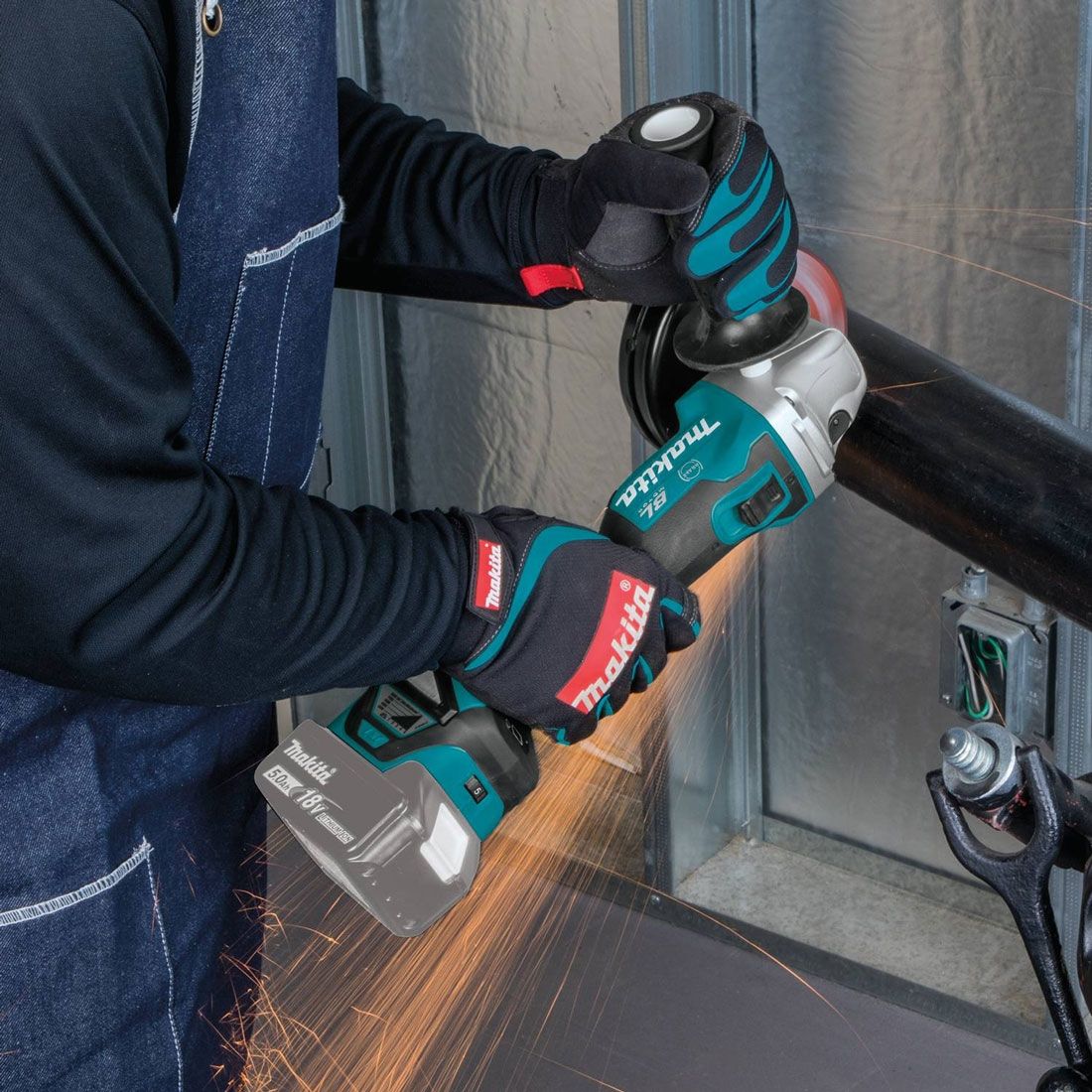 Makita DGA463Z LXT Brushless 115mm Angle Grinder 18V - Body Only