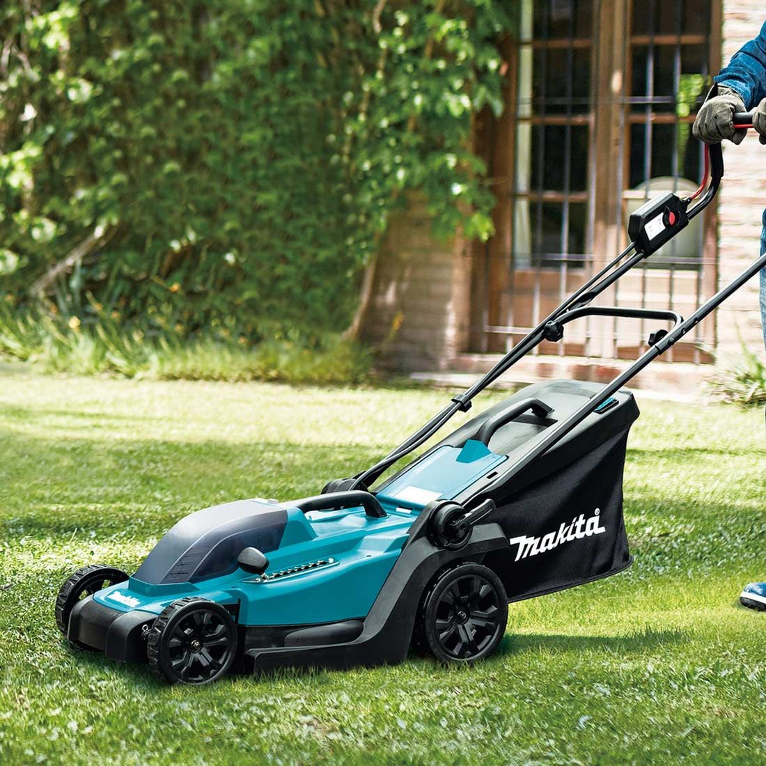 Makita DLM330Z LXT Cordless Lawnmower 33cm - Body Only