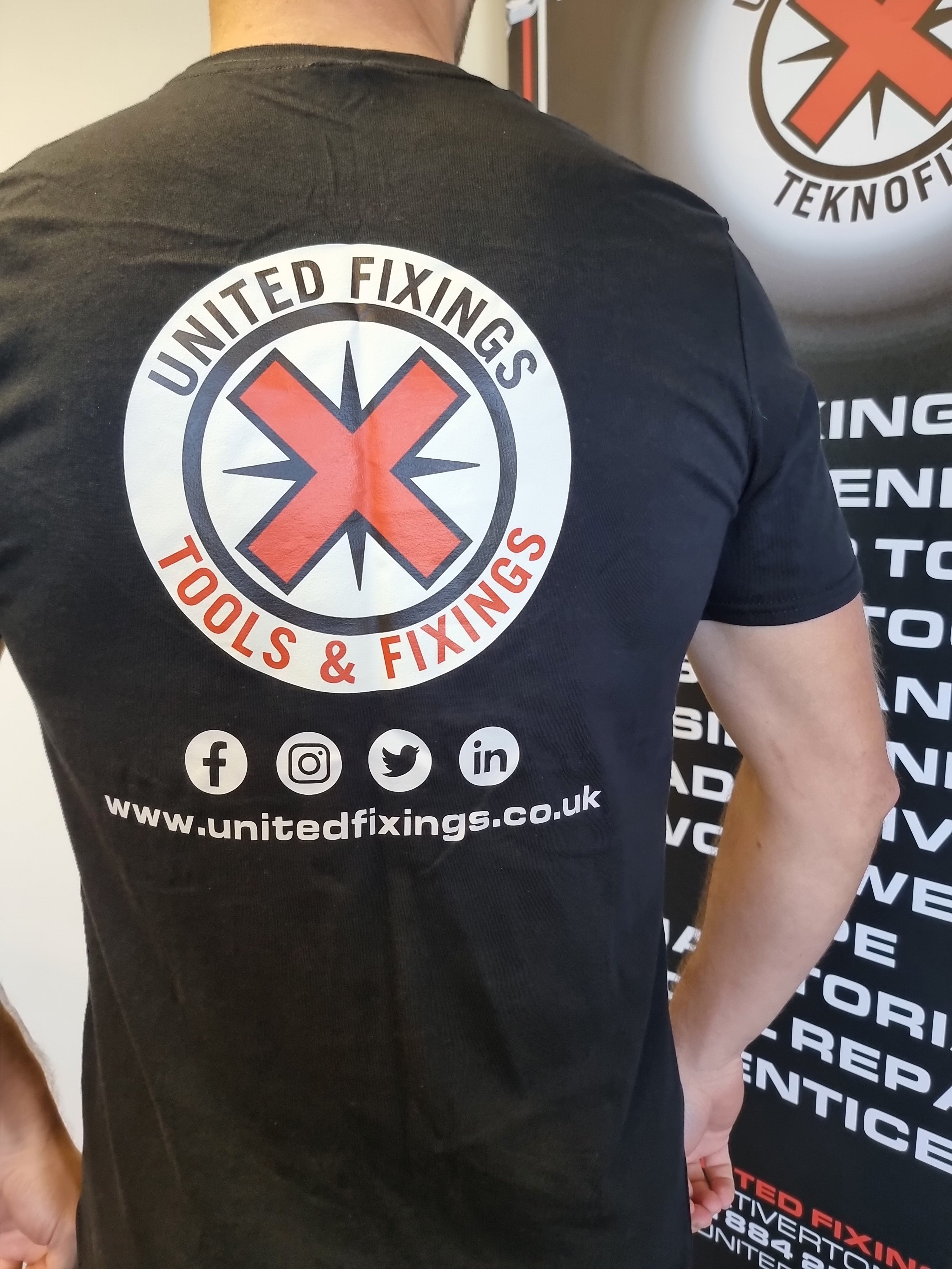 United Fixings T Shirt - XL Main Image