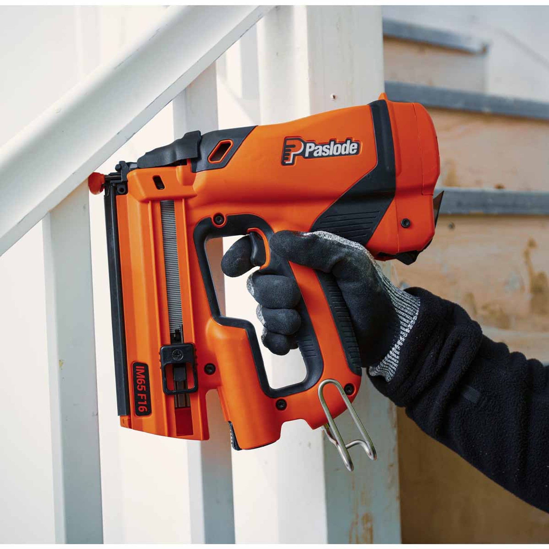 Paslode IM65 F16 Straight Finish Nailer Kit (inc 1 x Battery, Charger & Carry Case)