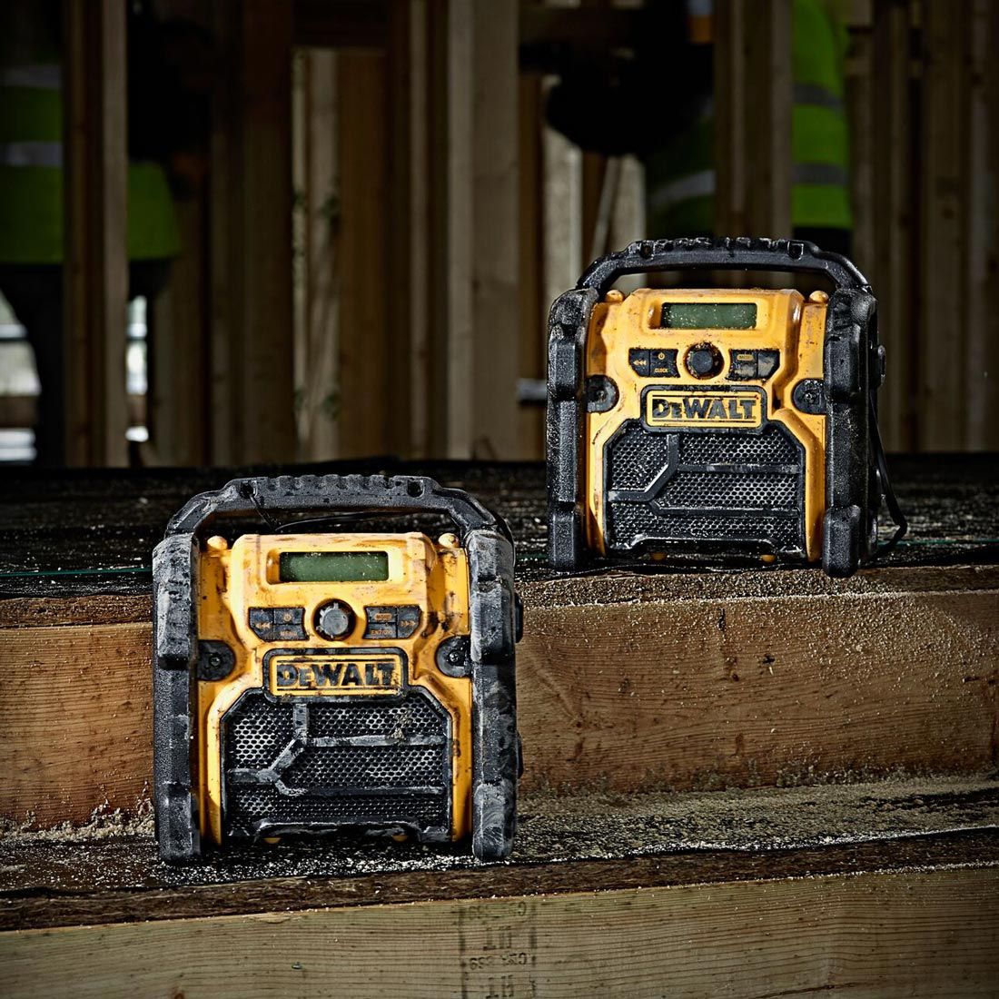 DEWALT DCR020 XR Compact Digital Radio FM/DAB 10.8V/14.4V/18V